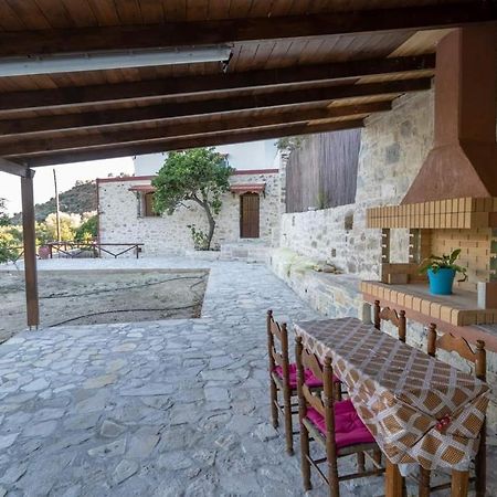 Villa Tzaniana Apomarma Luaran gambar