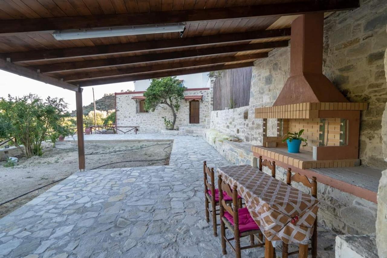 Villa Tzaniana Apomarma Luaran gambar